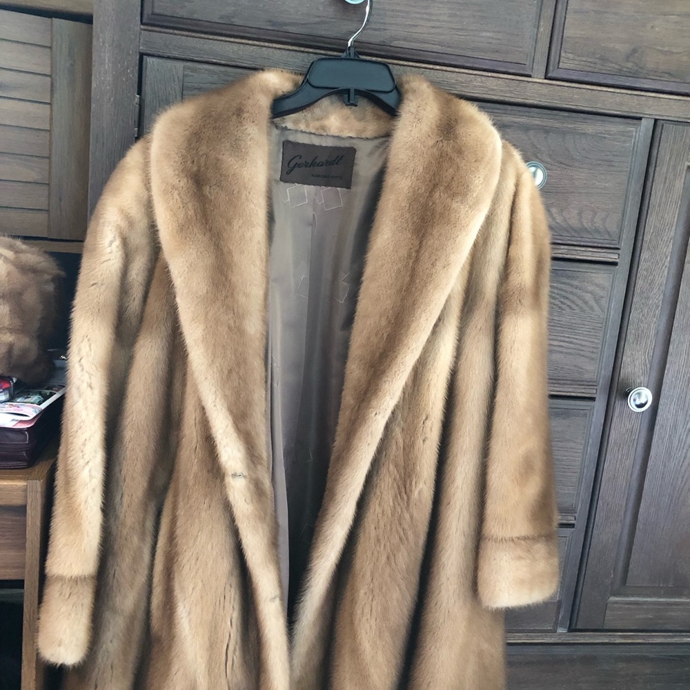 Women’s fur coat with matching hat